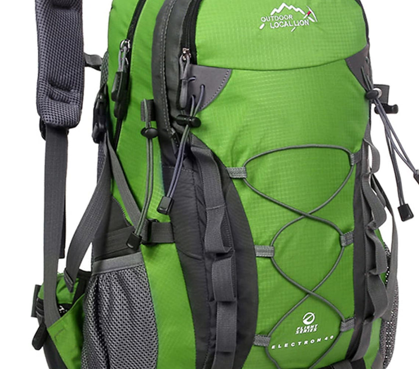 40 L Hiking Backpack Whistle Buckle Breathable Straps